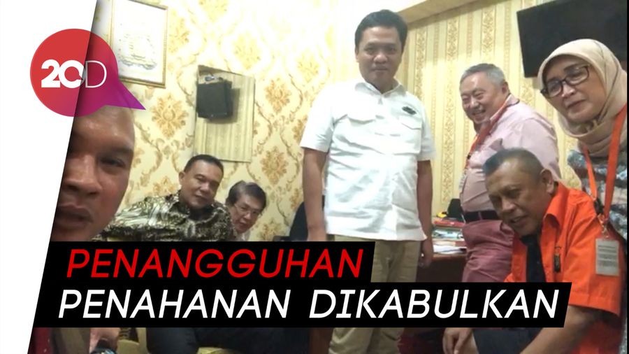 Diklaim Bebas Hari Ini, Eggi Disambut Tokoh Kubu 02