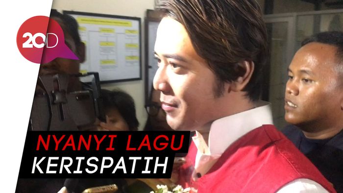 Kriss Hatta Jadi Vokalis Band di Rutan