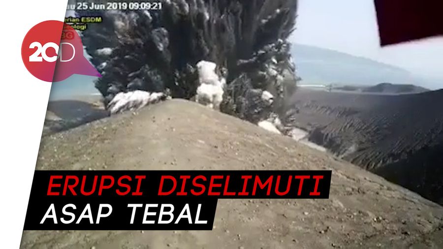 Detik-detik Gunung Anak Krakatau Erupsi Disertai 3 Kali Letusan
