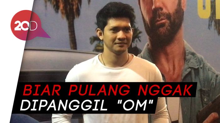 Iko Uwais Rela Tahan Kantuk Demi Video Call Anak-Istri