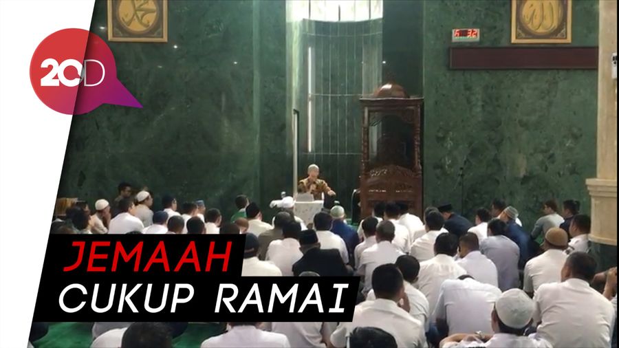 Ceramah Ustaz Felix di Masjid Balai Kota