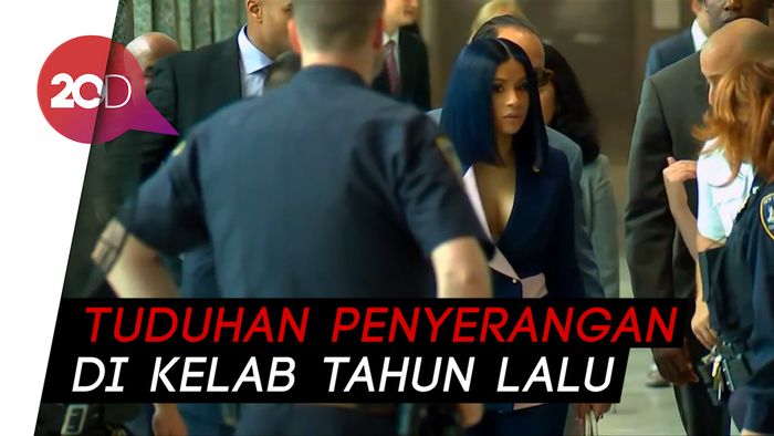 Datangi Sidang MA New York, Cardi B Ajukan Pembelaan