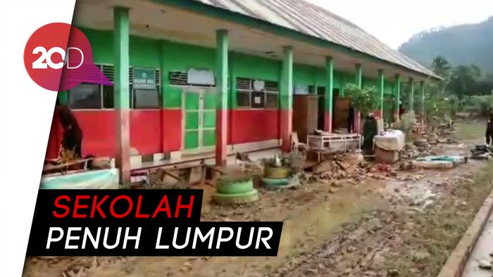 Pasca Banjir, Puluhan Sekolah di Konawe Utara Dibersihkan