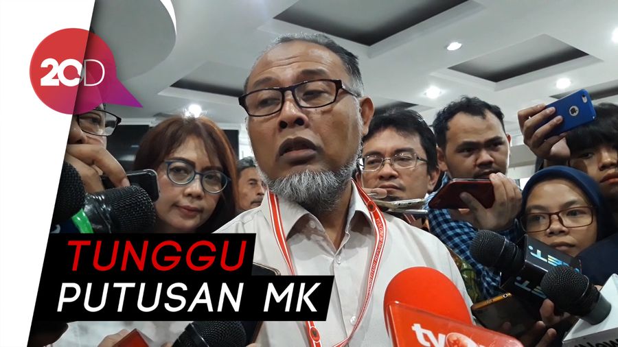 Jelang Putusan MK, BW: Saya Tidak Mau Overconfident Apalagi Sombong