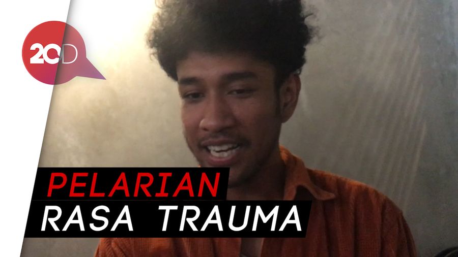 Kerusuhan Ambon 98 Antarkan Teddy Adhitya Jadi Musisi