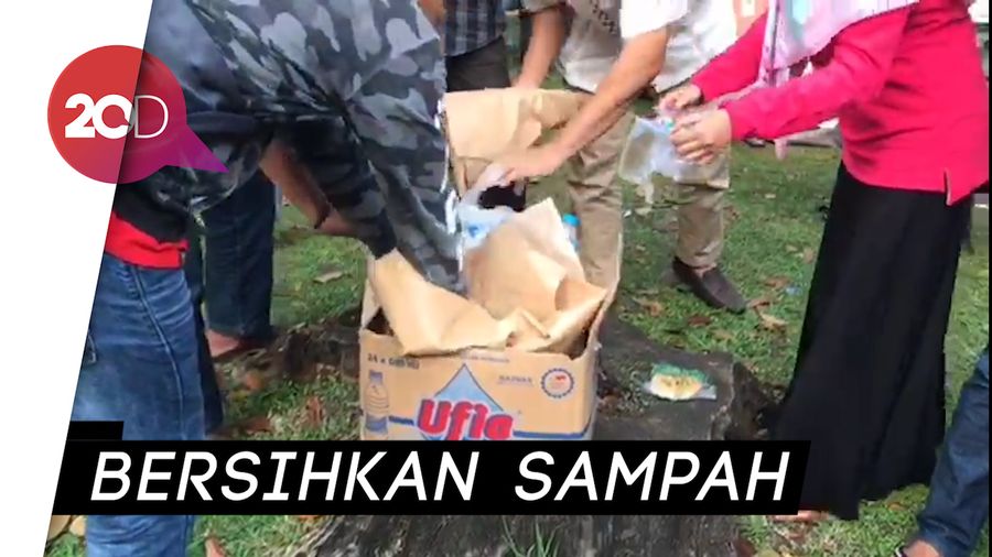 Massa Aksi Kawal MK Bubar dengan Tertib
