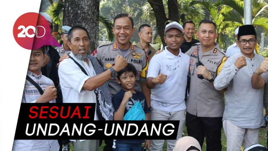 Massa Aksi Kawal MK Harus Bubar Pukul 18.00 WIB