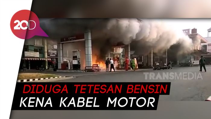 Bawa Jeriken Buat Isi Bensin, Sepeda Motor Ludes Dilahap Api