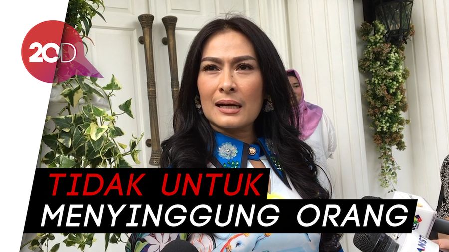 Iis Dahlia Ceritakan Ide Video Parodi Melly Goeslaw