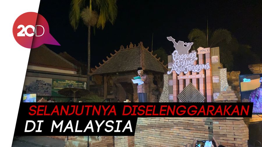 Penampilan Gus Mus-Sutardji Meriahkan Pertemuan Penyair Nusantara di Kudus