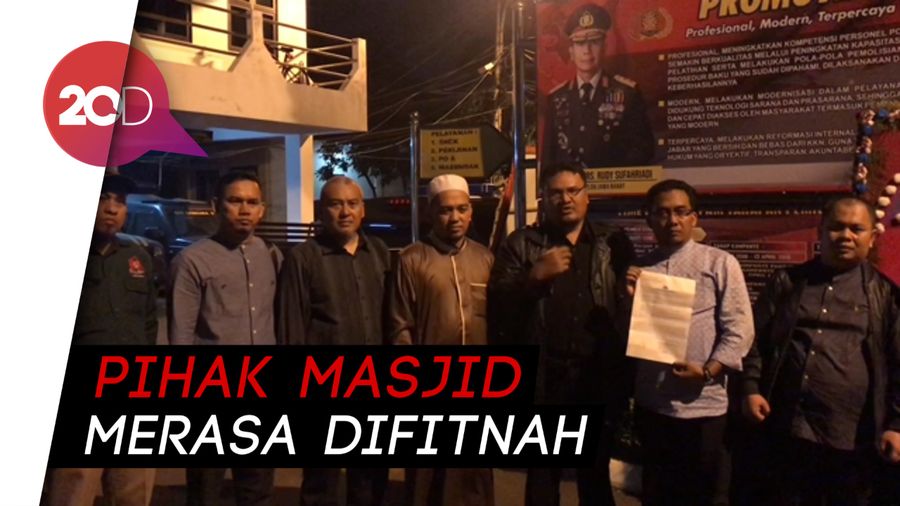 Wanita Pembawa Anjing Dipolisikan oleh Pengurus Masjid!