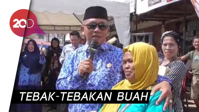 Nggak Cuma Jokowi, Bupati Polman Juga Bikin Kuis Berhadiah Umrah
