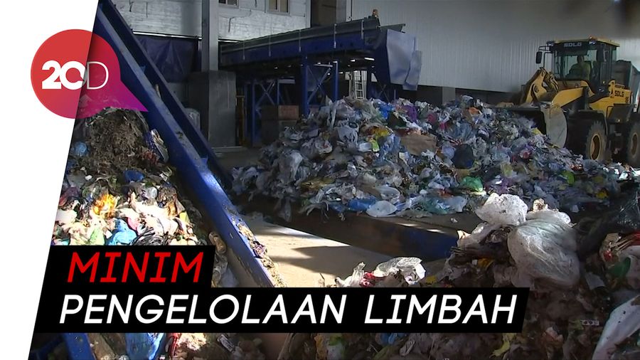 Rusia Berperang Hadapi Masalah Sampah