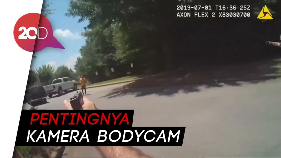 Penyerangan terhadap Kepolisian AS Terekam Kamera   