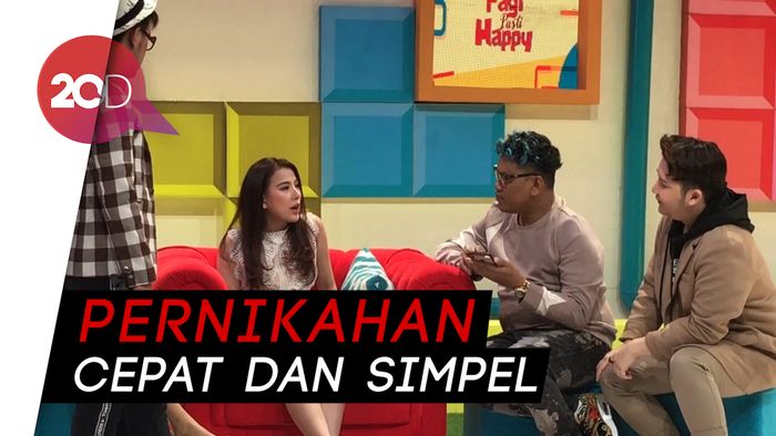 Angela Tee Sebut Kriss Hatta dan Hilda Menikah karena Hamil Duluan