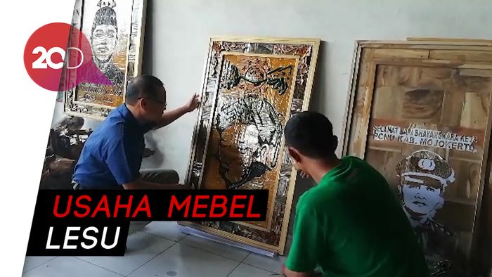 Limbah Kayu Disulap Jadi Karya Bernilai Ratusan Juta