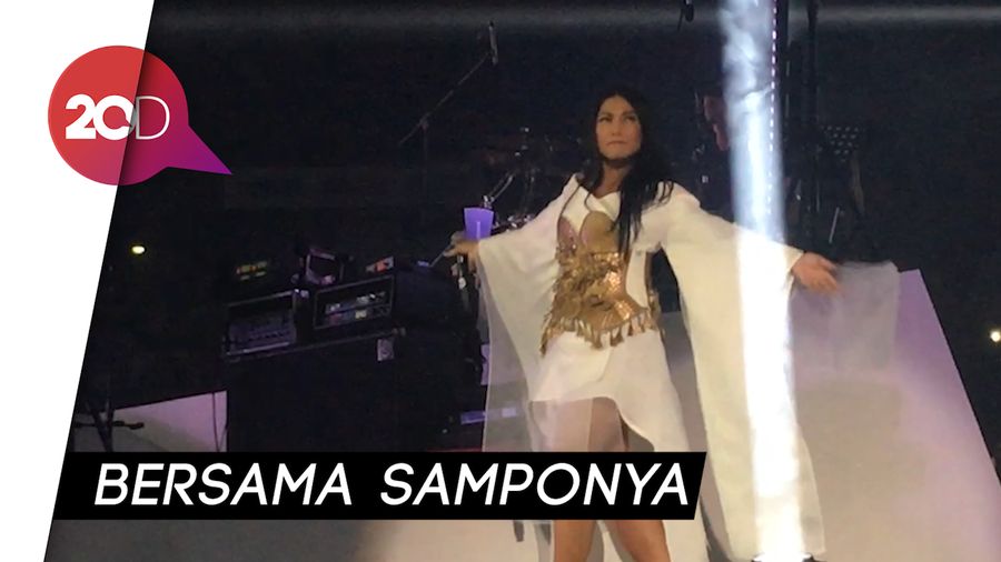 Bertabur Bintang Tamu, Anggun Sukses Gelar Konser Gemilang