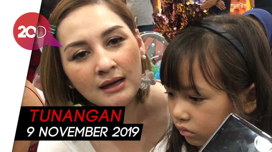 Wejangan Mona Ratuliu untuk Kesha Ratuliu yang Mau Tunangan