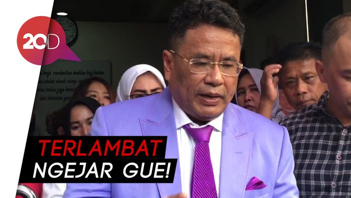 Farhat Abbas Sindir Dasi Kupu-kupu, Ini Kata Hotman Paris
