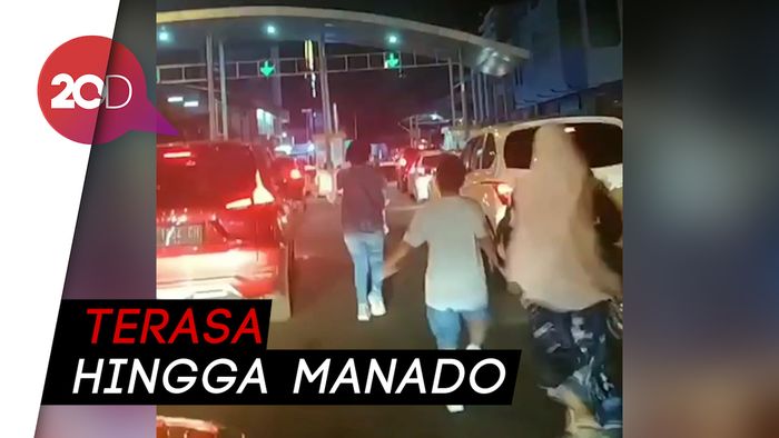 Kepanikan Warga di Manado Akibat Gempa M 7 di Ternate