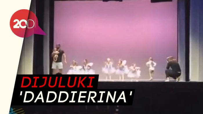 Berikan Dukungan ke Anak, Sang Ayah Rela Nari Balet di Panggung