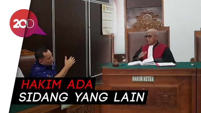 Sidang Praperadilan Ditunda, Pengacara Kivlan Zen Debat dan Hakim