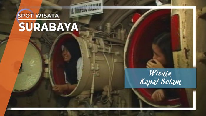 Kapal Selam Rusia di Tepi Kalimas Surabaya