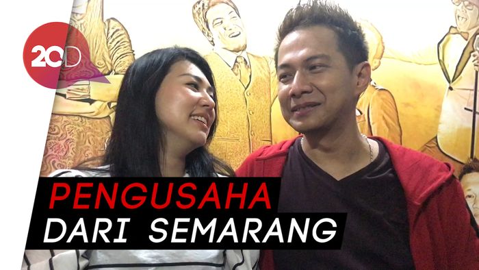 Kenalan dengan Aida, Pacar Baru Delon 