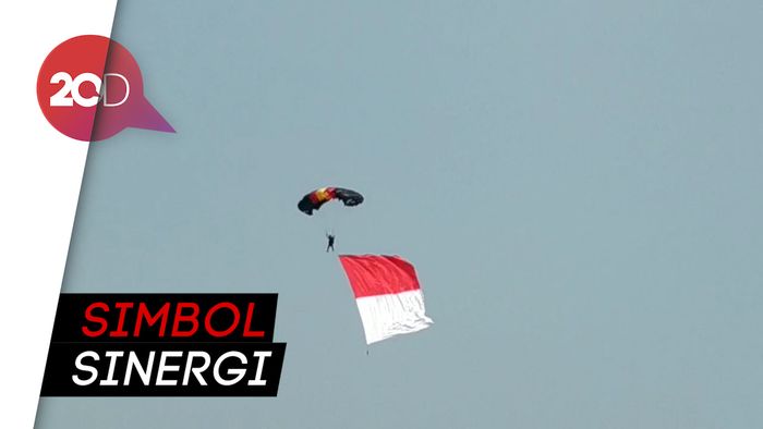 Atraksi TNI-Polri Meriahkan HUT ke-73 Bhayangkara
