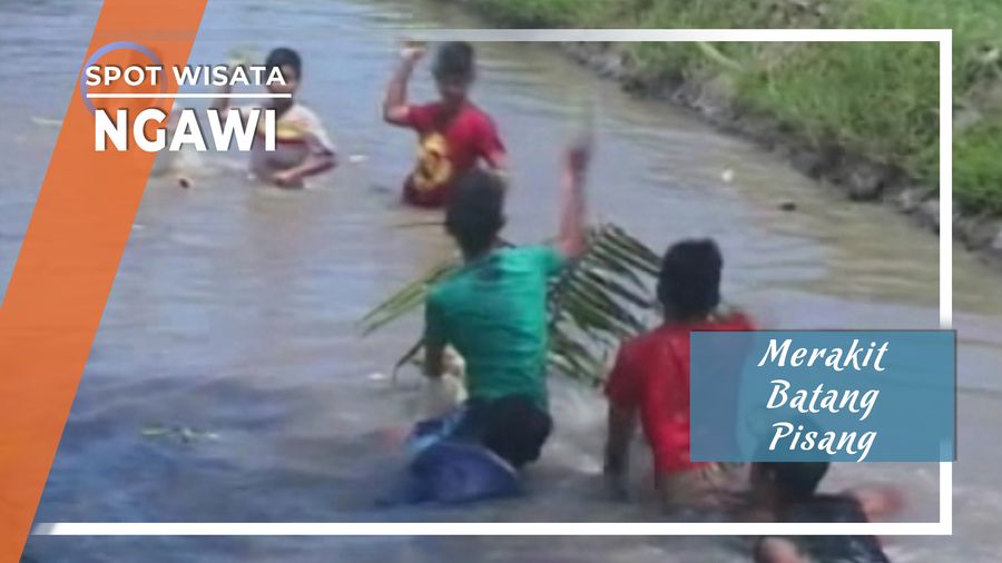 Rakit Batang Pisang Ala Anak-anak Beran Ngawi