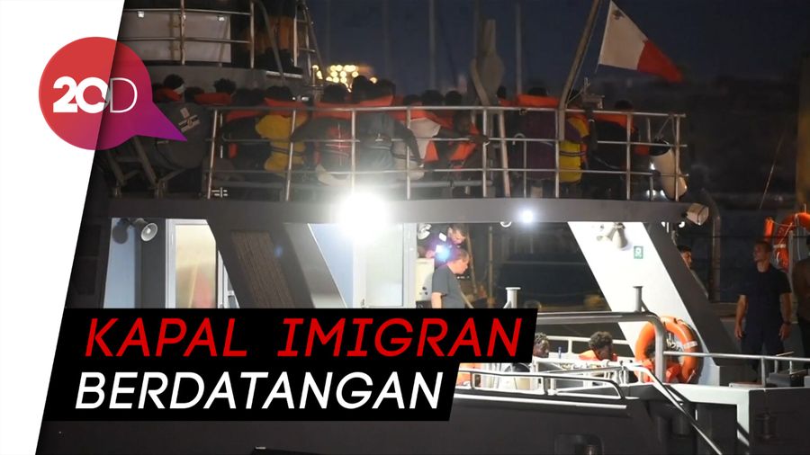 Dibanjiri Imigran, Italia Mulai Perketat Perbatasan