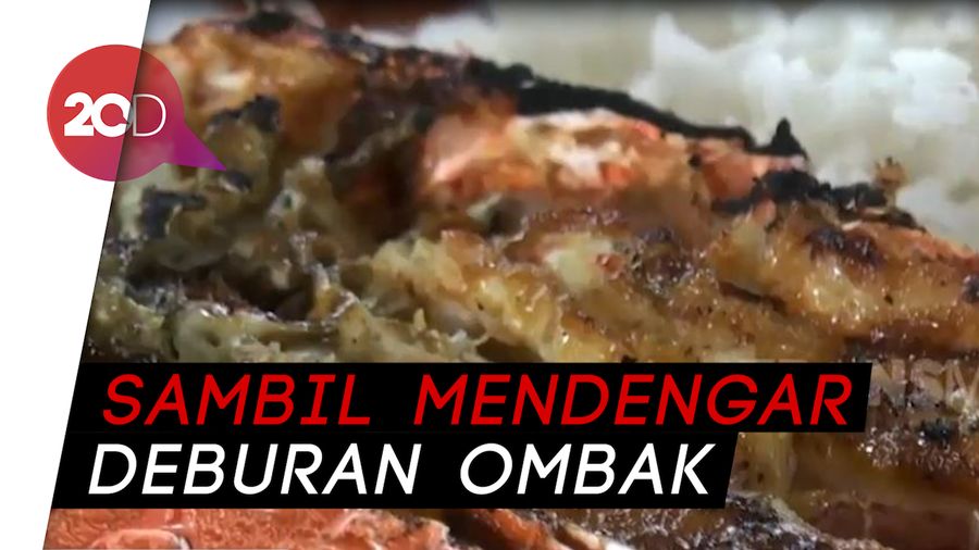 Nikmatnya Rasa Lobster Bakar di Pantai Payangan
