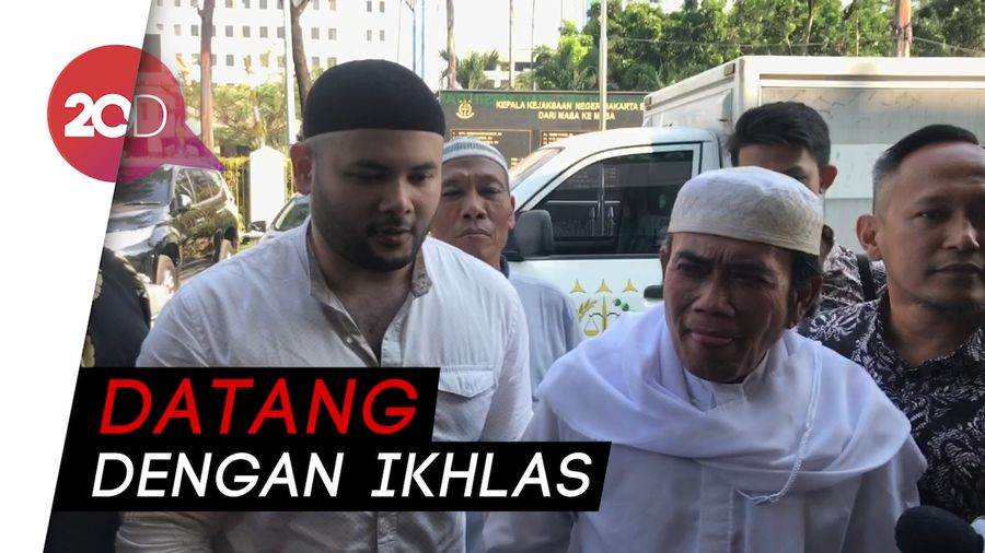 Ridho Rhoma Serahkan Diri ke Kejari Jakarta Barat