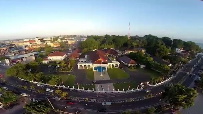 Melihat dari Langit saat KPK Geledah Rumah Dinas Gubernur Kepri