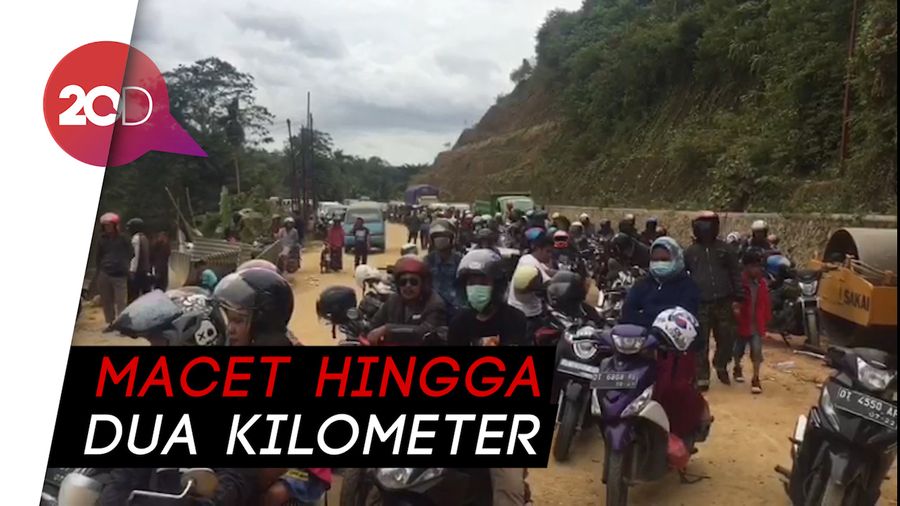 Dua Pekan Jalan Trans Sulawesi Terputus dan Belum Pulih
