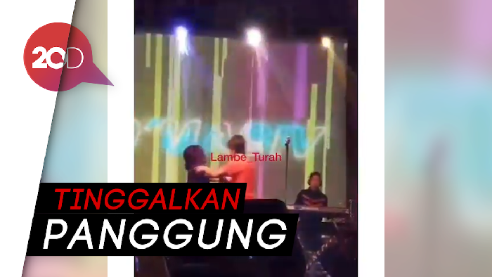 Video Ribut-ribut Rian DMASIV dan Rai di Atas Panggung