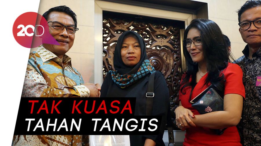Baiq Nuril Bacakan Surat Permohonan Amnesti Sambil Menangis