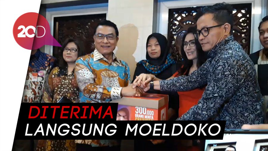 Baiq Nuril Serahkan Surat Amnesti kepada Presiden Jokowi