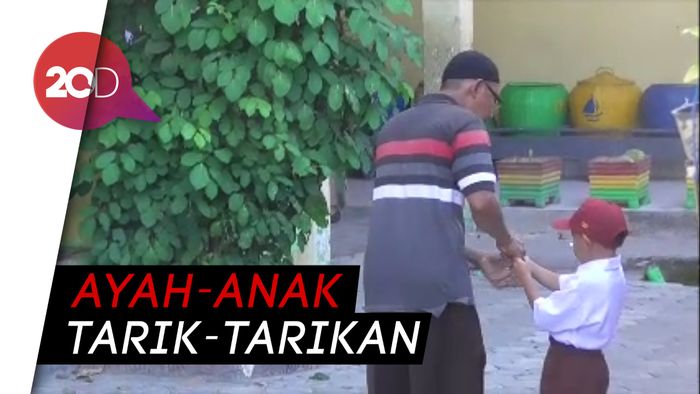Drama di Hari Pertama Masuk Sekolah, Anak Emoh Masuk Kelas
