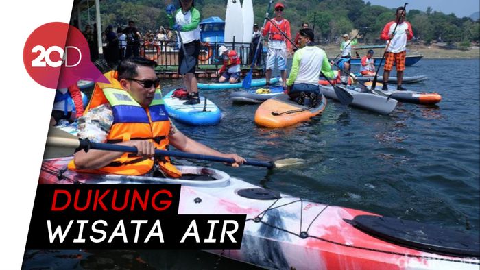 Kembali ke Waduk Jatiluhur, Ridwan Kamil Jajal Kayak 
