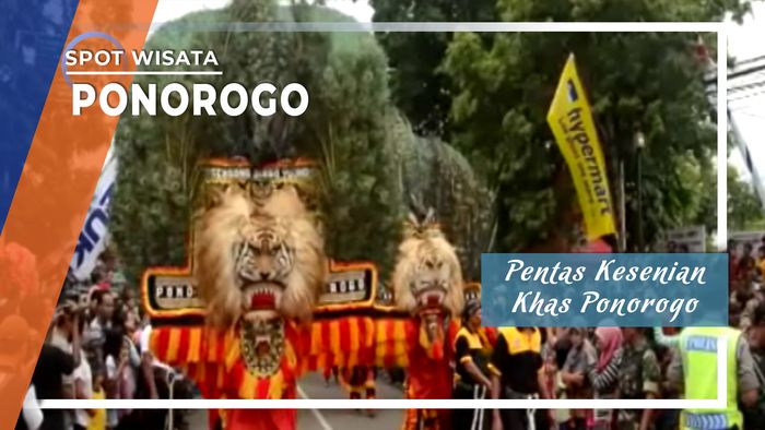 Pentas Kesenian Khas Ponorogo