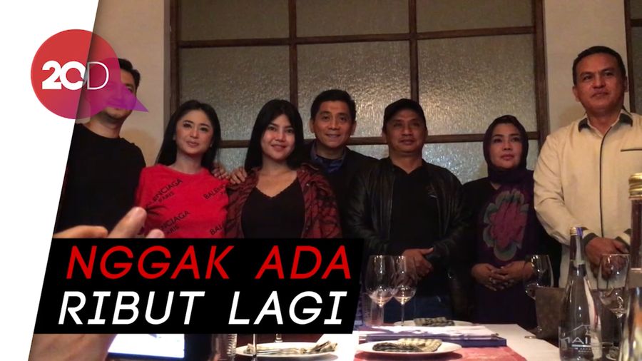 Momen Pelukan Damai Dewi Persik dan Meldi Pasca Berseteru