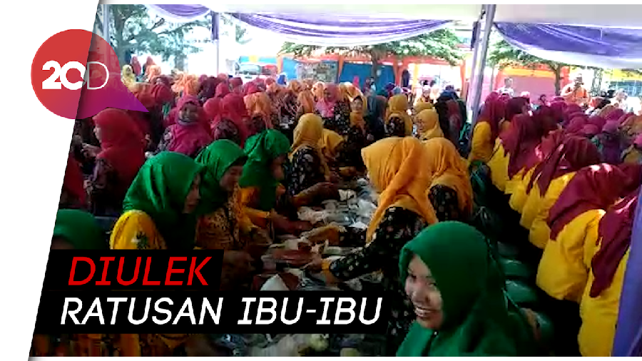 Semarak Penyet 1000 Lele Massal di Lamongan