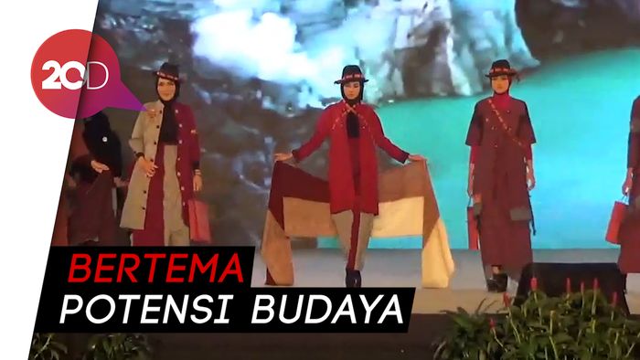 Unjuk Gigi Desainer Lokal di Banyuwangi Fashion Festival