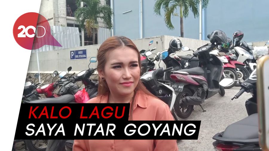 Komentari soal Lagu di Lampu Merah Depok, Ayu Ting Ting: Biar Rileks