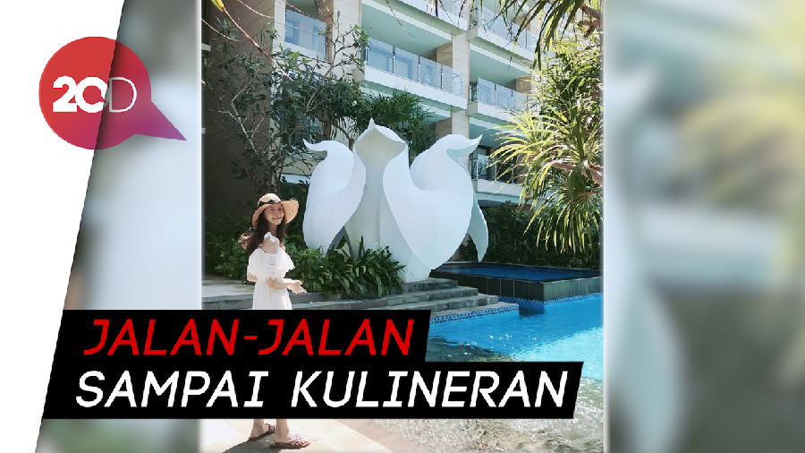 Cantiknya Gaya Yoona SNSD Saat Liburan di Bali
