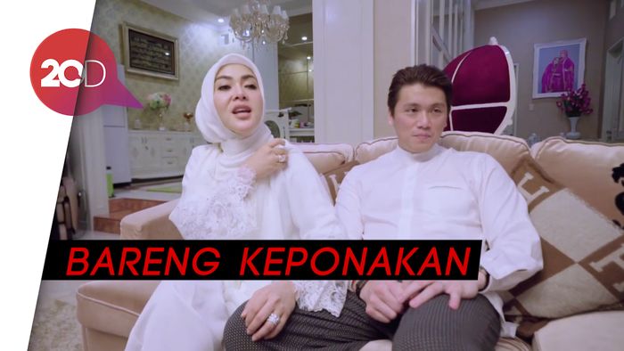 Begini Keseruan Syahrini dan Reino Barack Main Ular Tangga