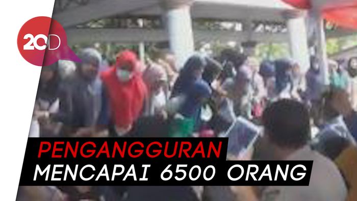 Riuh! Pencari Kerja Serbu Job Fair Serang