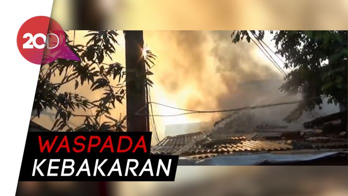 Dua Insiden Kebakaran Terjadi Bersamaan di Jakarta