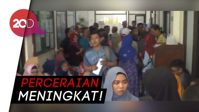 Pengadilan Agama Sidoarjo Dibanjiri Warga yang Minta Cerai